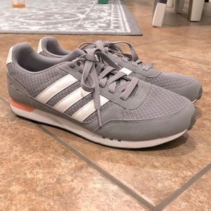 Adidas Tennis Shoes Size 8